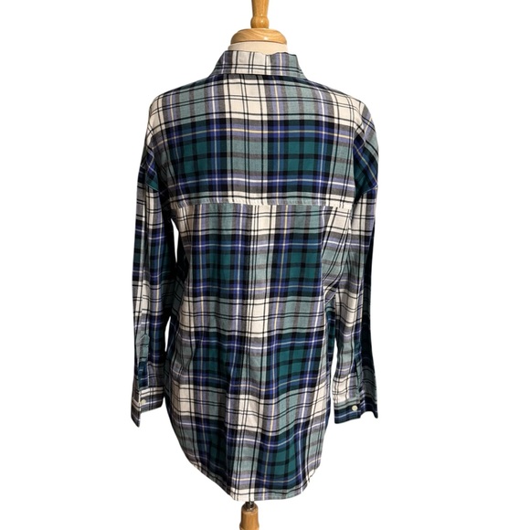 Old Navy Women's Flannel Boyfriend Blue and Green Plaid Button Down Shirt Medium - Picture 4 of 4
